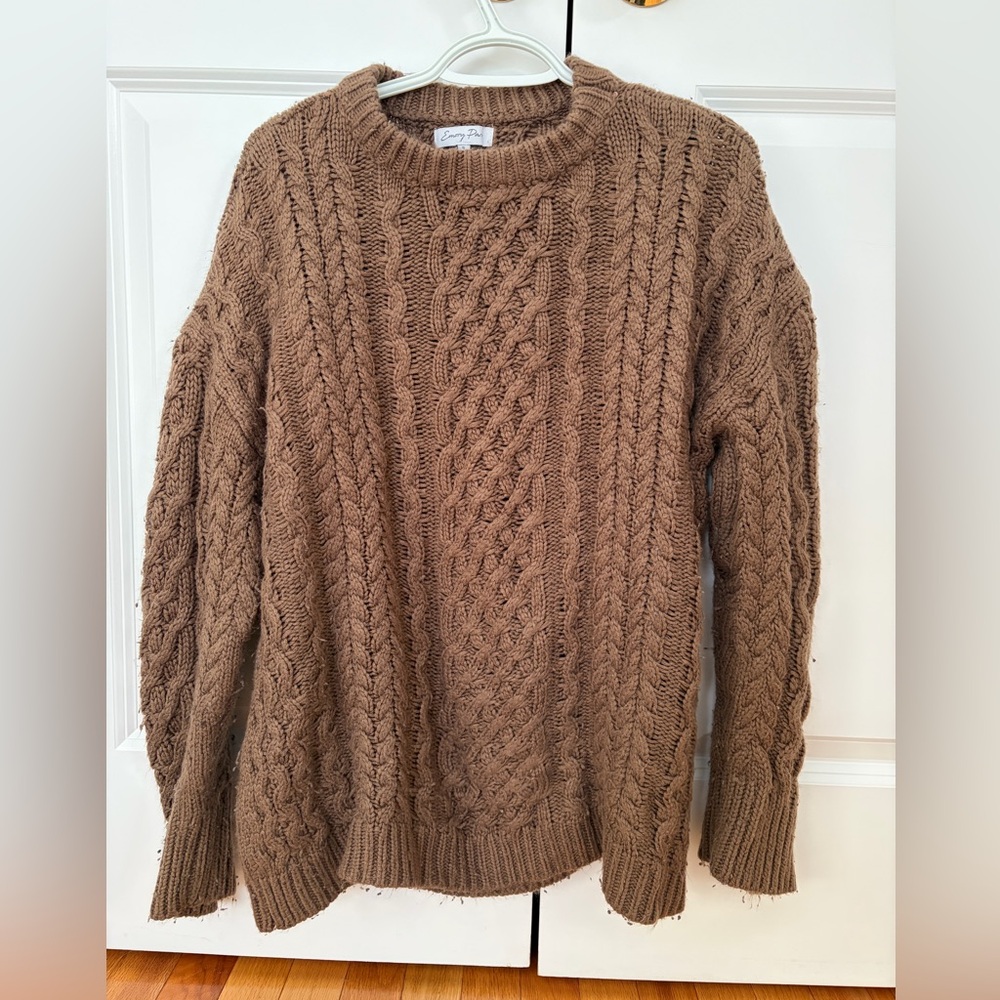 Emory Park Tan Cable Knit Crewneck Sweater
